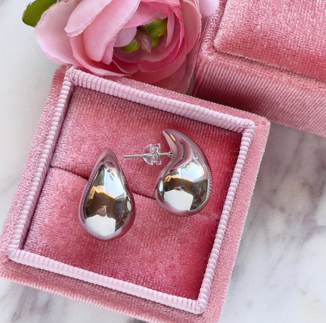 Small Silver Teardrop earrings