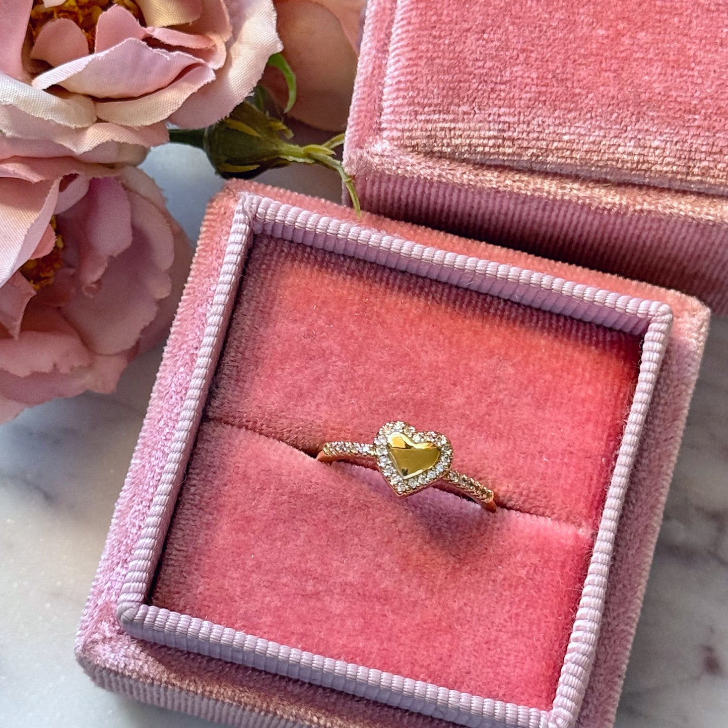 Vale Heart Ring
