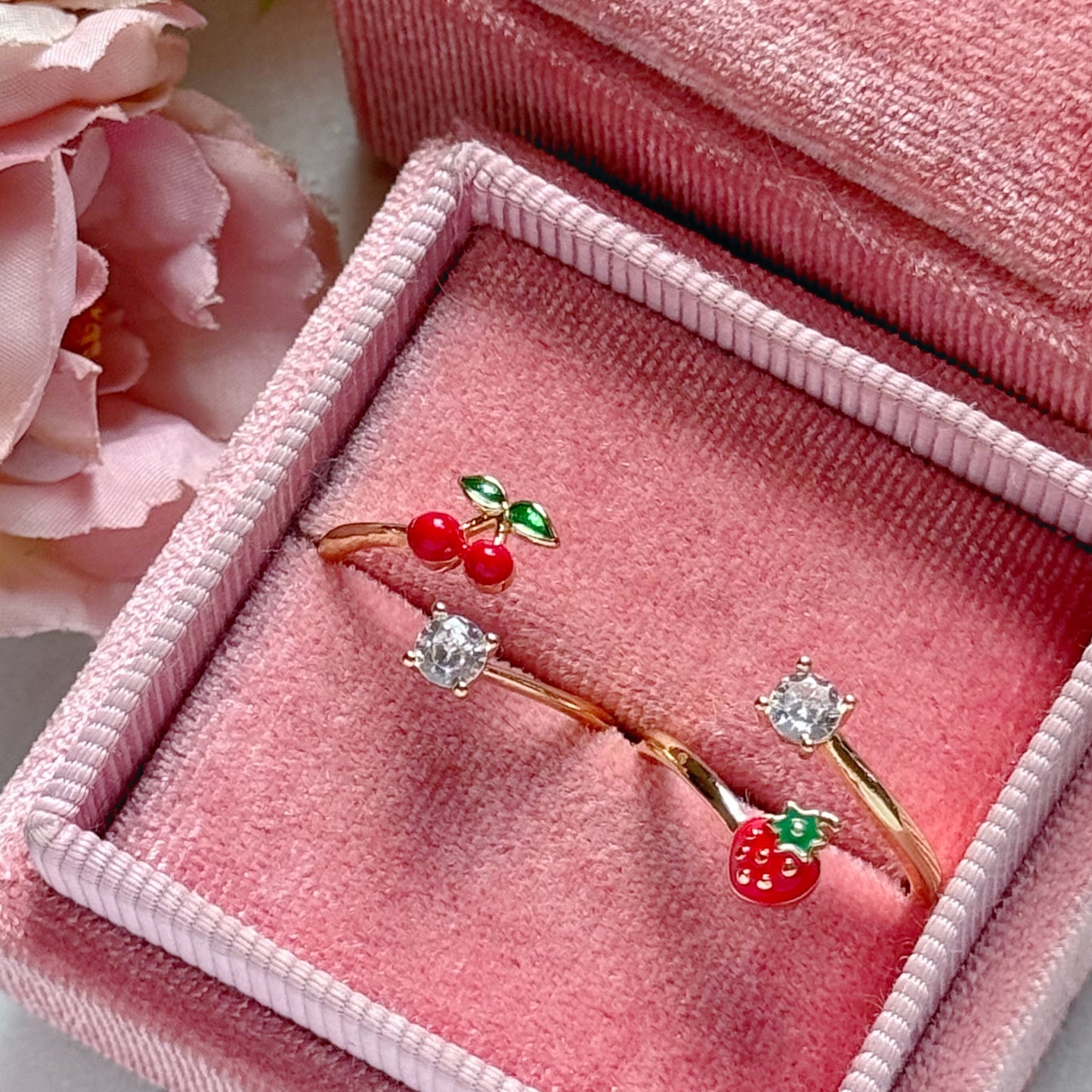 Dainty Fruit Ring