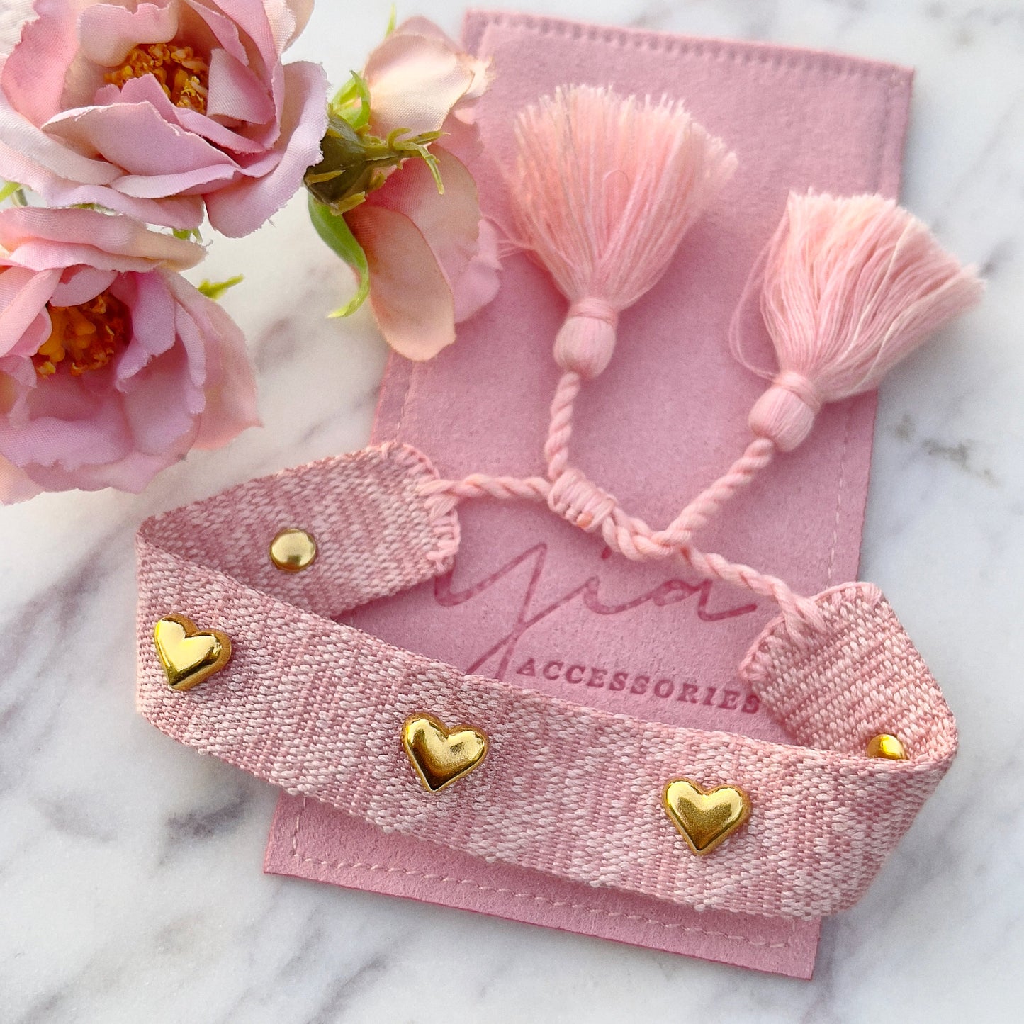 Love pink adjustable bracelet