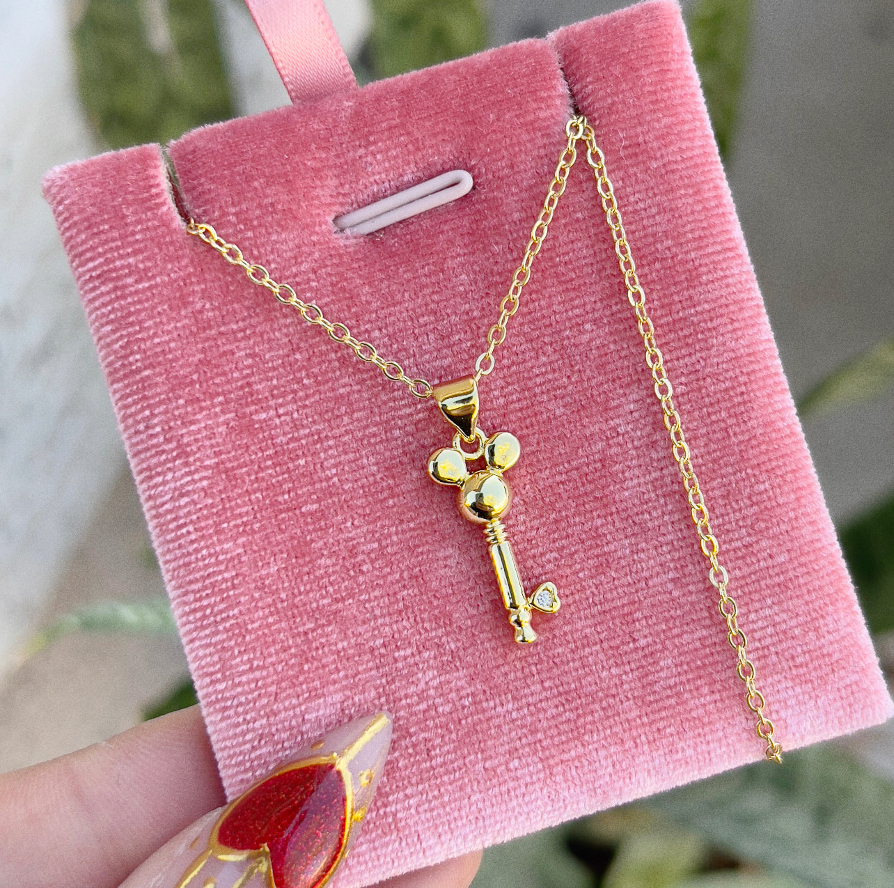 Dainty key necklace sale