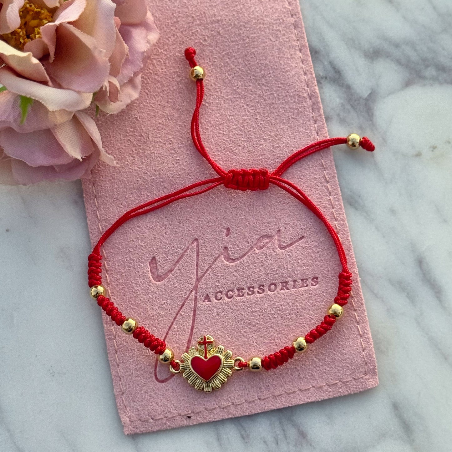 Mini Sagrado Corazon - Red String Bracelet