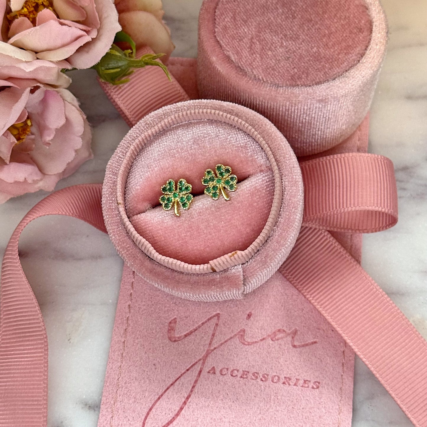 Trebol Stud Earrings