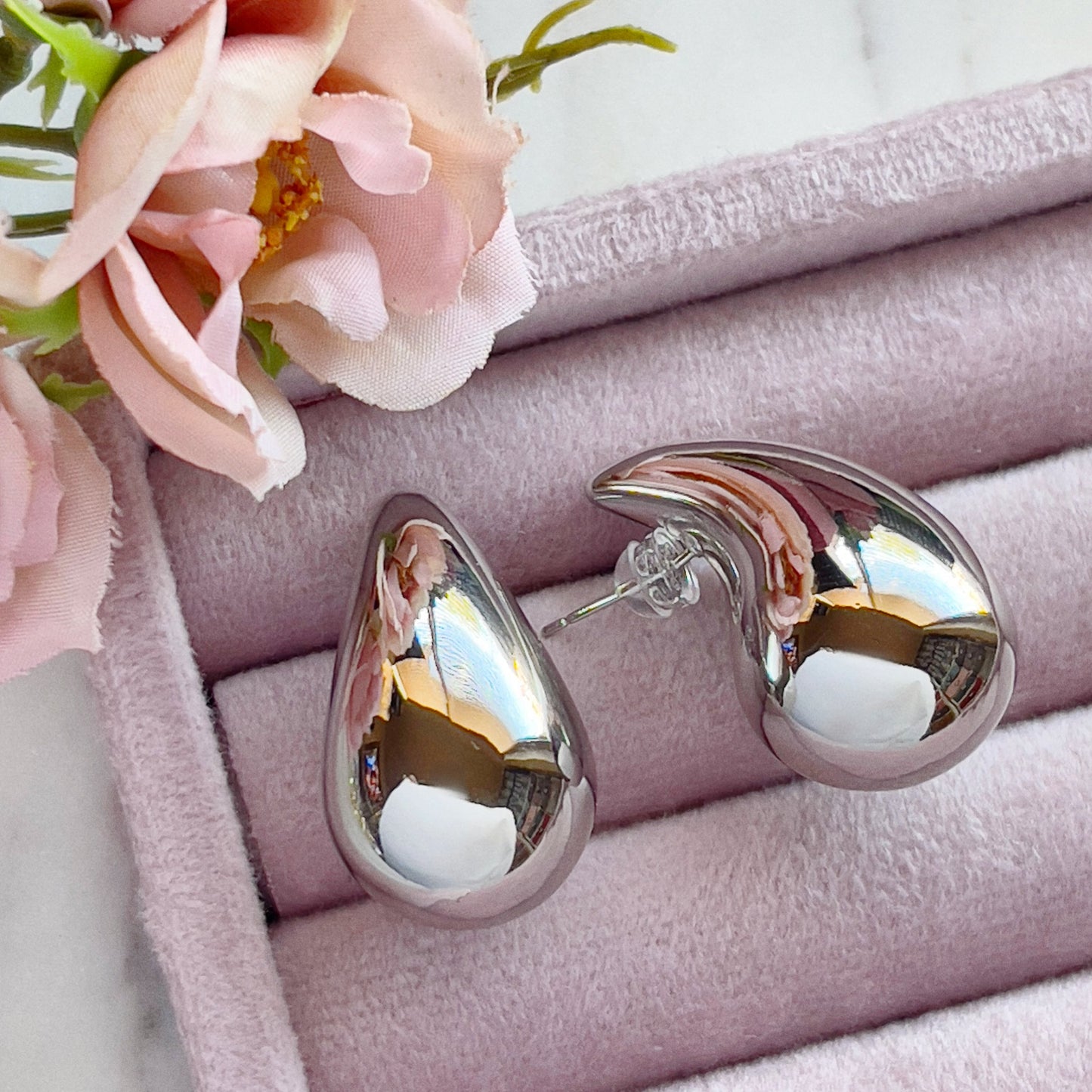 Medium Teardrop Earrings