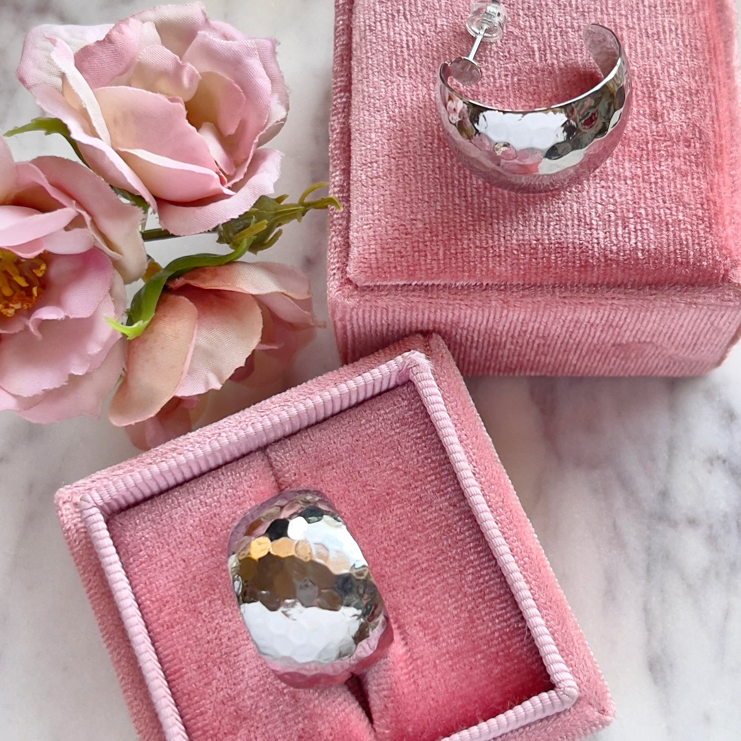 Wide Dome C-Shaped Hoop Earrings