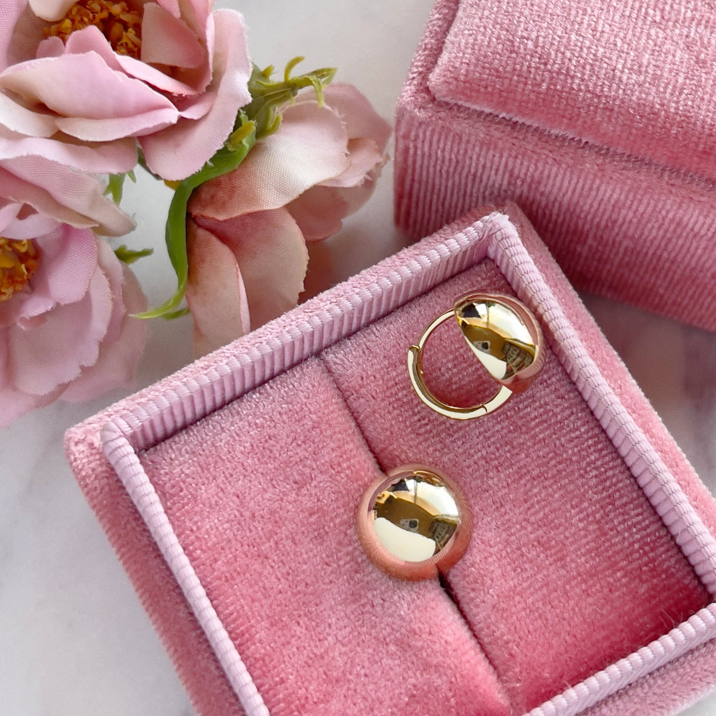 Dainty Dome Huggie earrings