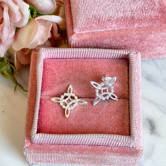 925 Sterling Silver Nudo de bruja Earrings