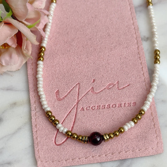 Llama Eterna- Granate Stone Necklace