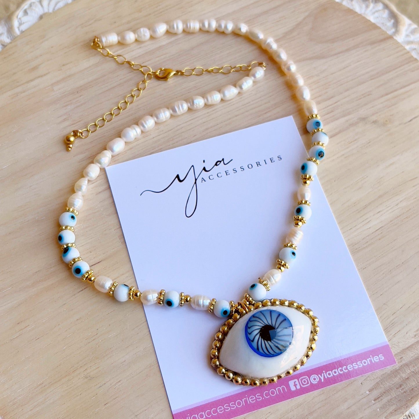 Artesanal Blue Evil Eye & Pearls