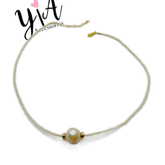 Dainty Pearl Choker