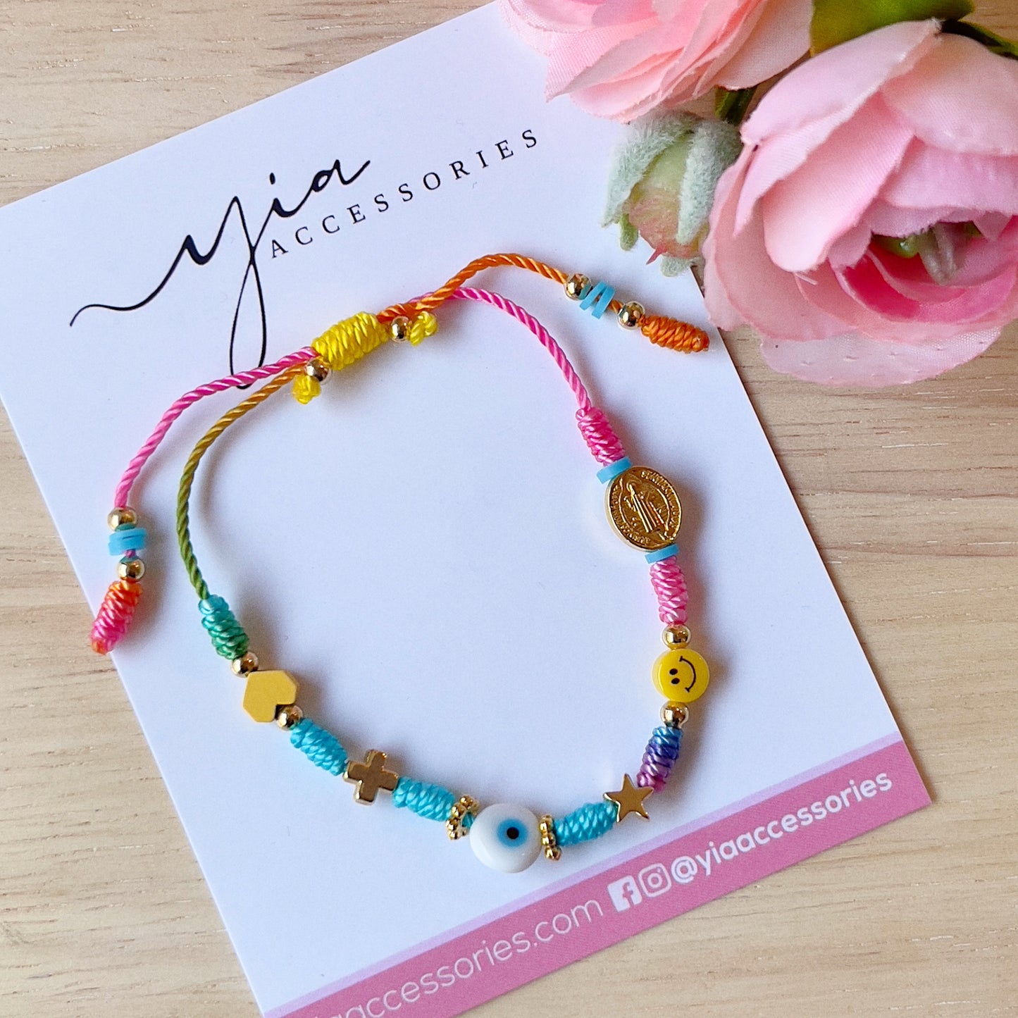 Multibead Colorful string bracelet